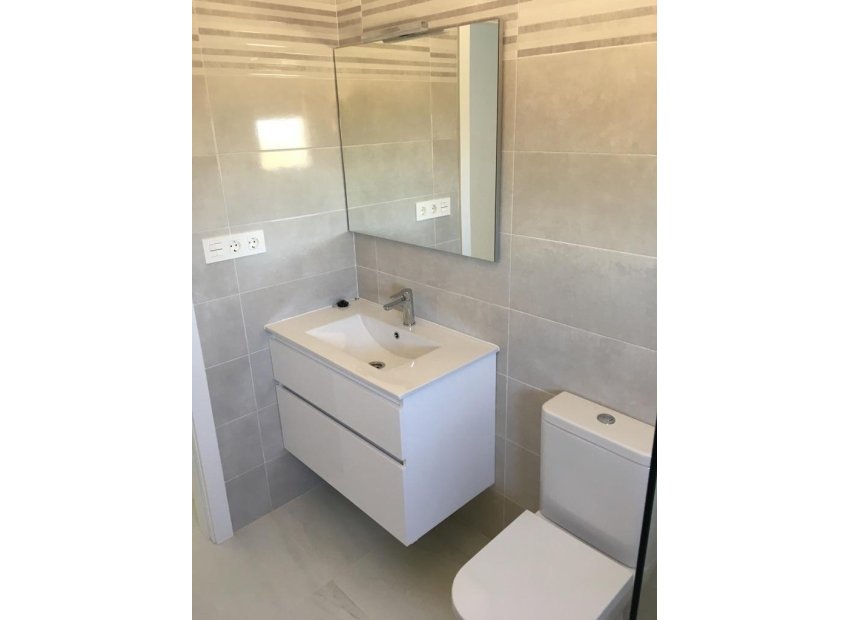 Obra nueva - Independiente / Villa -
Pinoso - Camino Del Prado