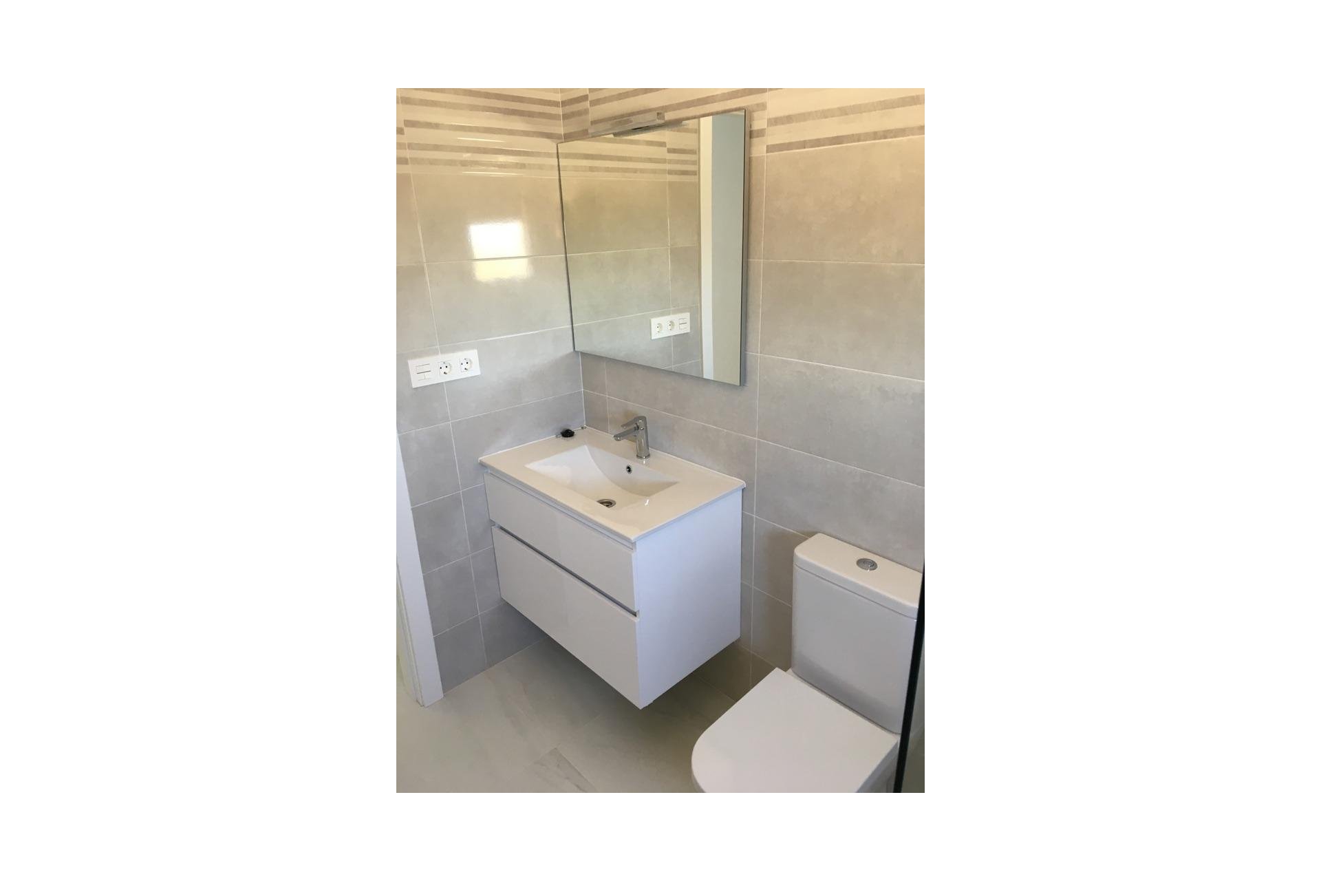 Obra nueva - Independiente / Villa -
Pinoso - Camino Del Prado