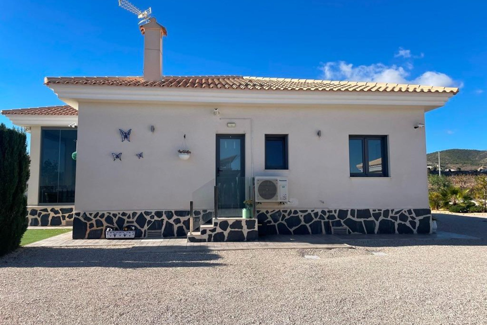 Obra nueva - Independiente / Villa -
Pinoso - Camino Del Prado