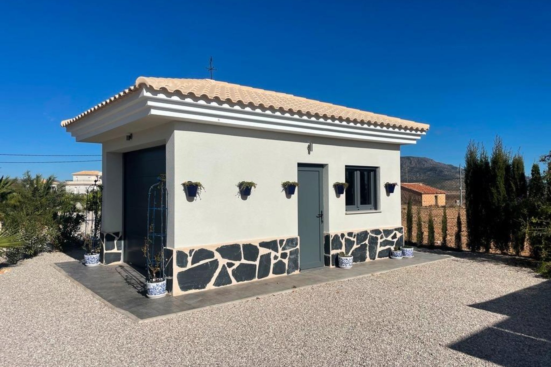 Obra nueva - Independiente / Villa -
Pinoso - Camino Del Prado