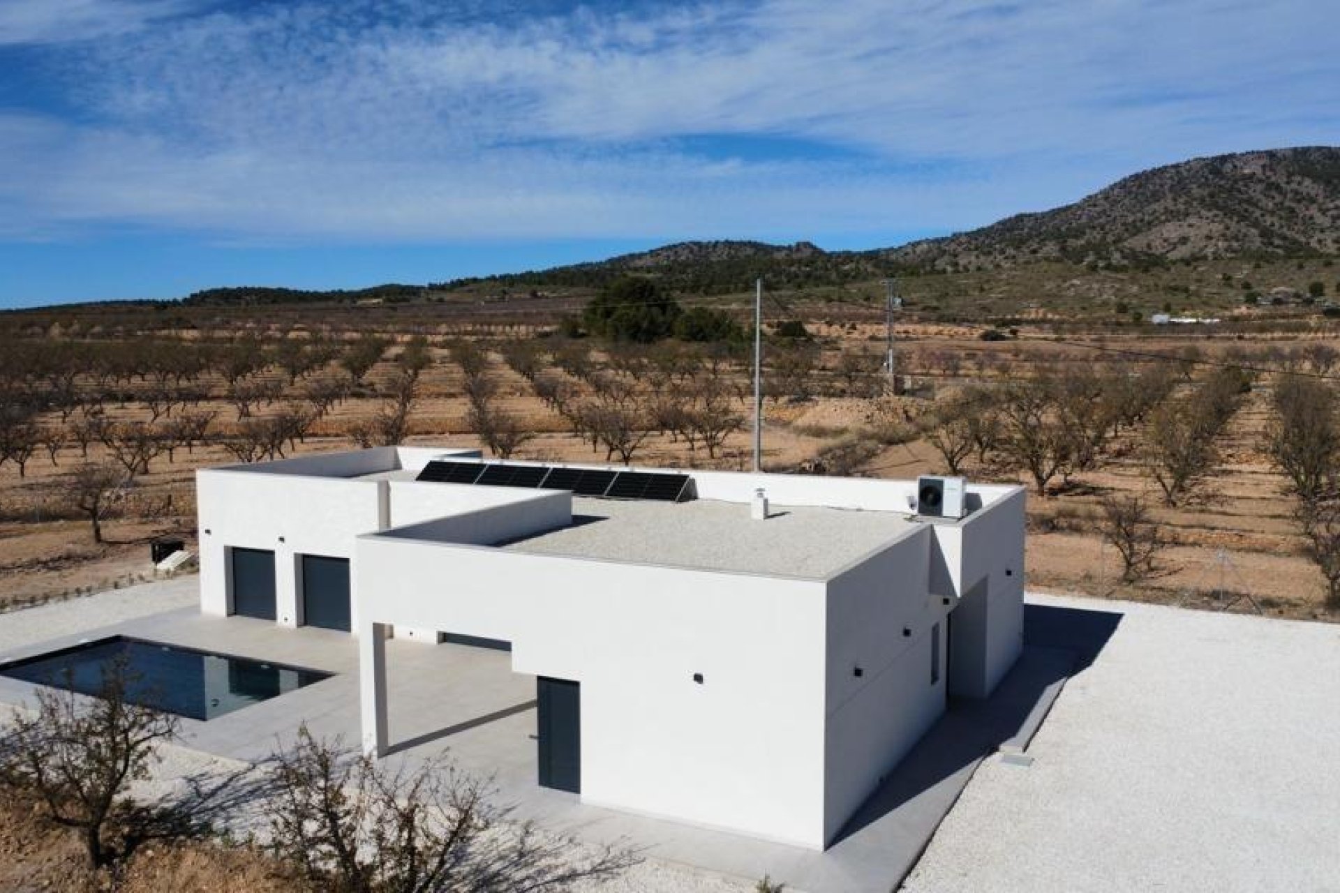 Obra nueva - Independiente / Villa -
Pinoso - Lel