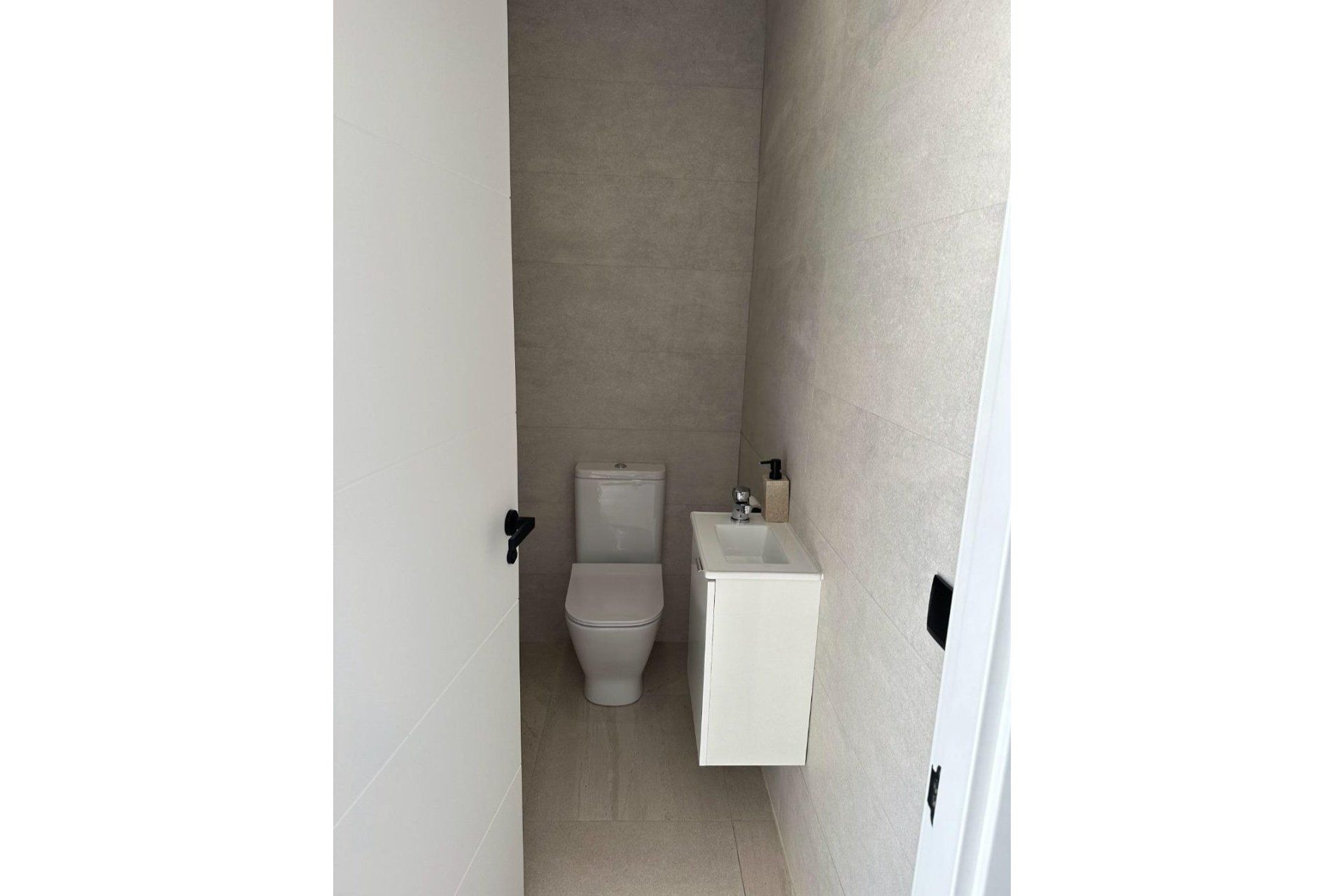 Obra nueva - Independiente / Villa -
Pinoso - Lel