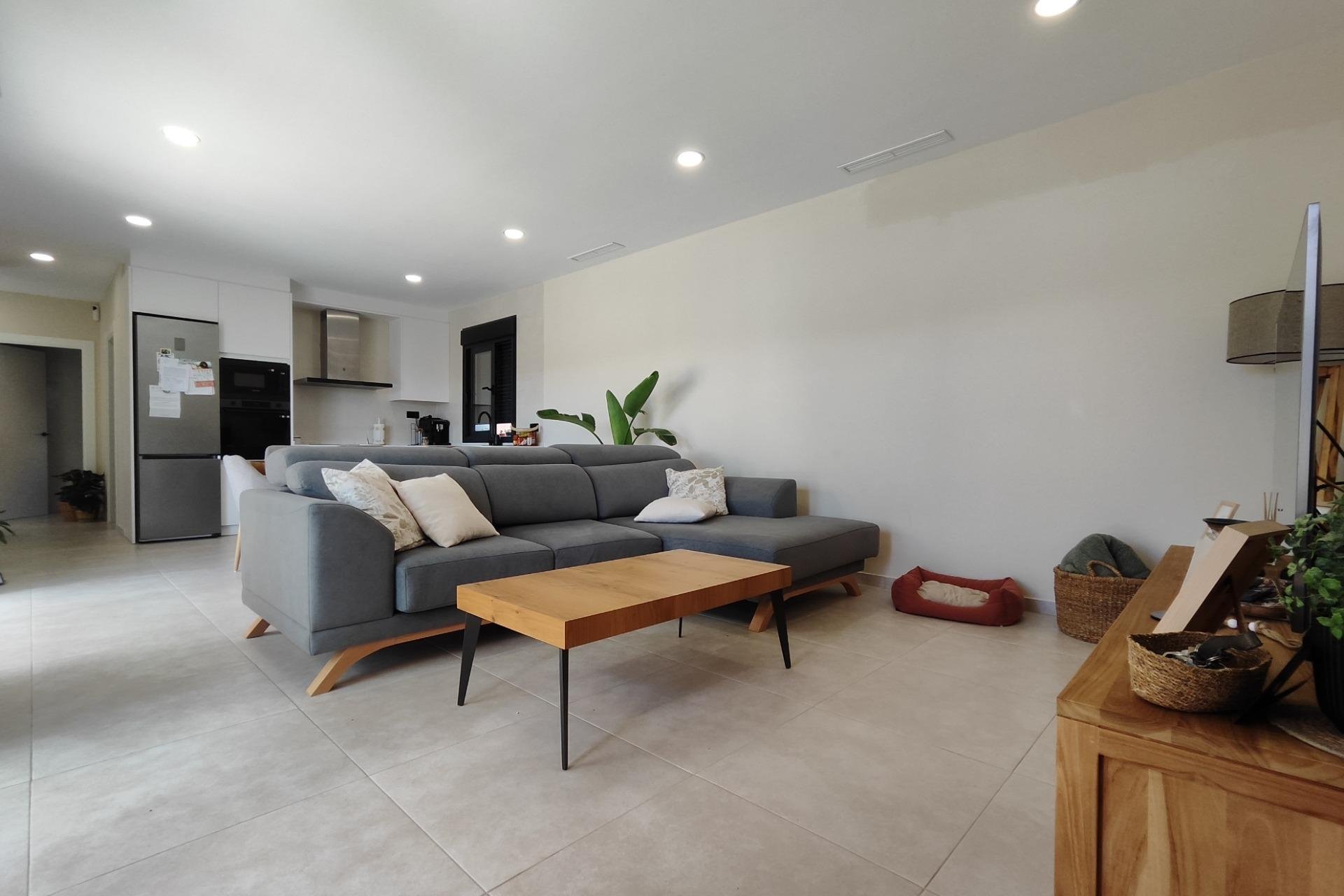 Obra nueva - Independiente / Villa -
Pinoso - Lel