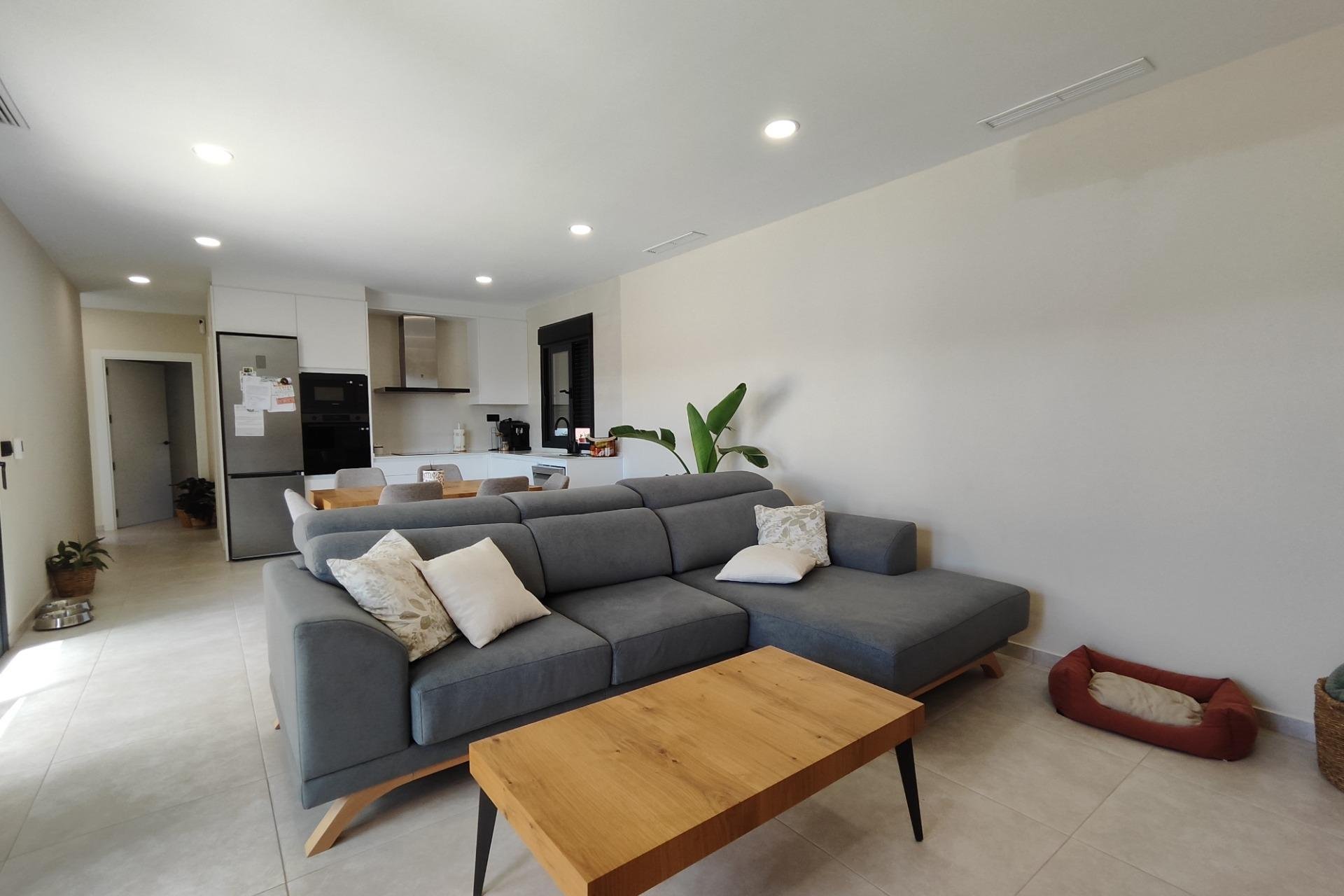 Obra nueva - Independiente / Villa -
Pinoso - Lel