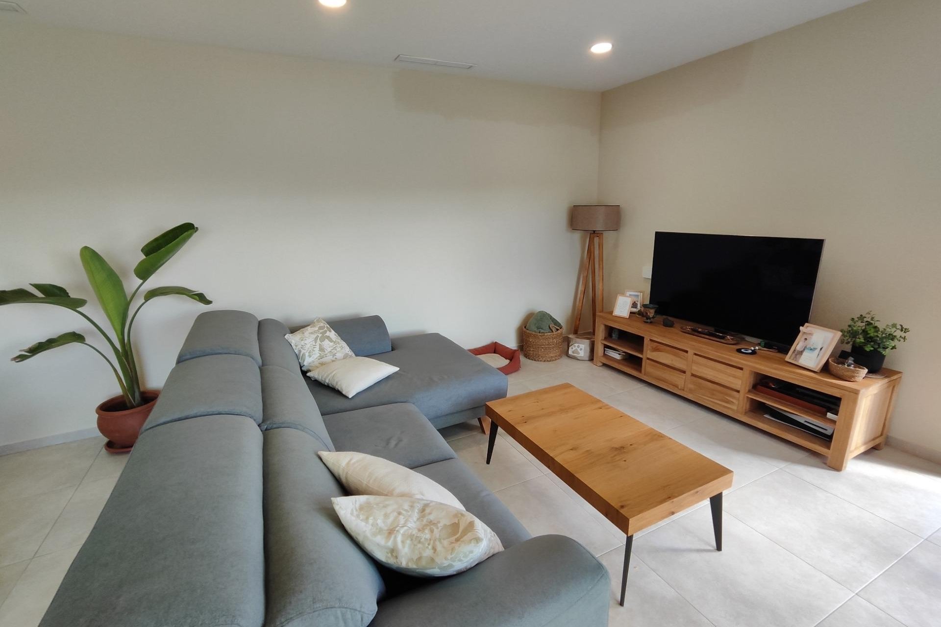 Obra nueva - Independiente / Villa -
Pinoso - Lel