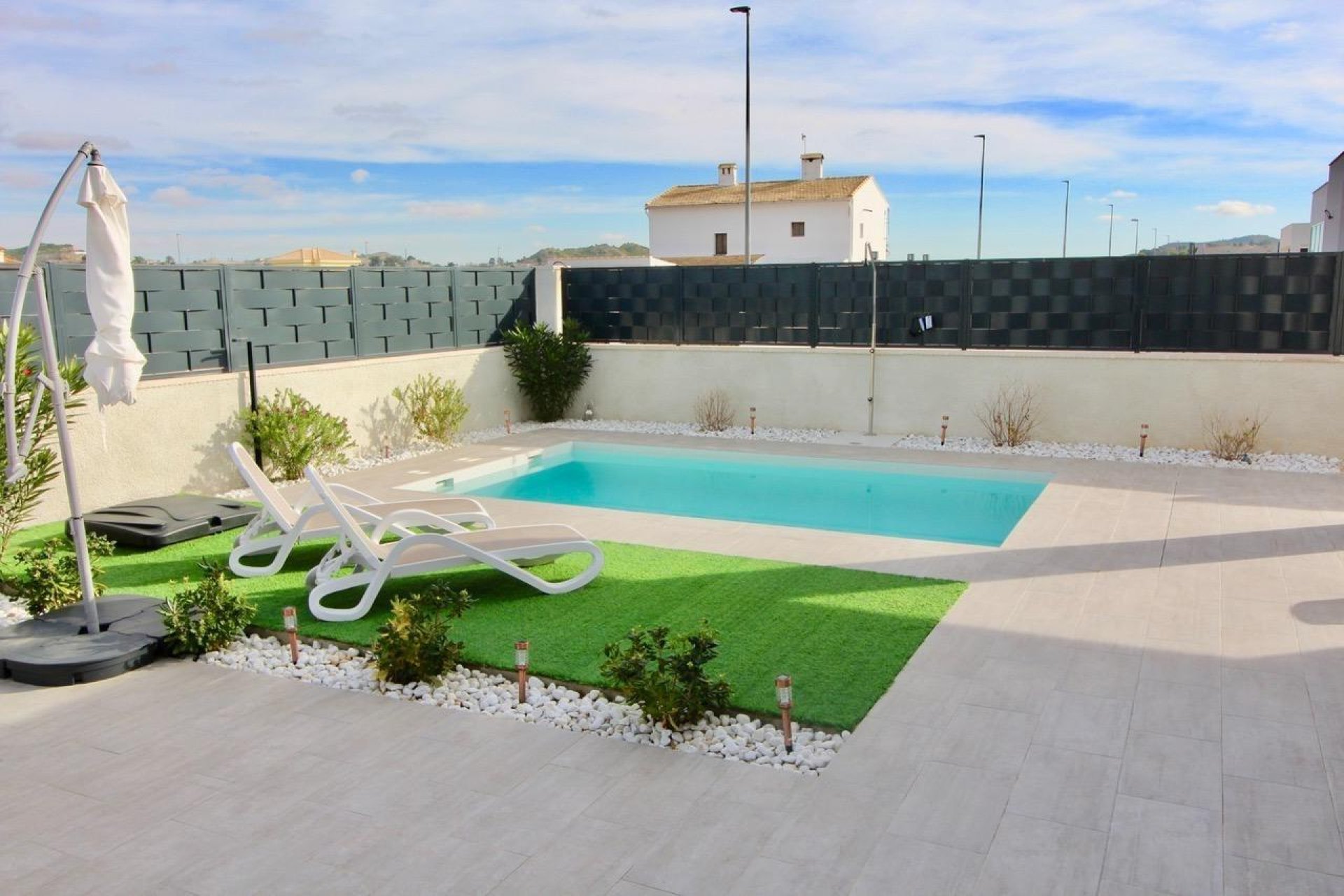 Obra nueva - Independiente / Villa -
Pinoso - Lel