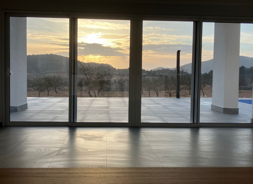 Obra nueva - Independiente / Villa -
Pinoso