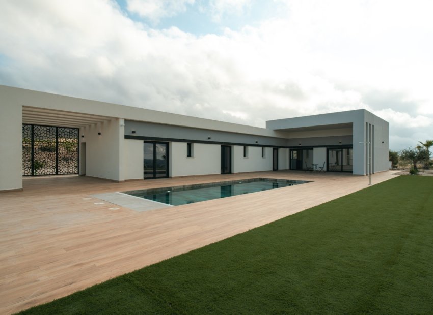 Obra nueva - Independiente / Villa -
Pinoso