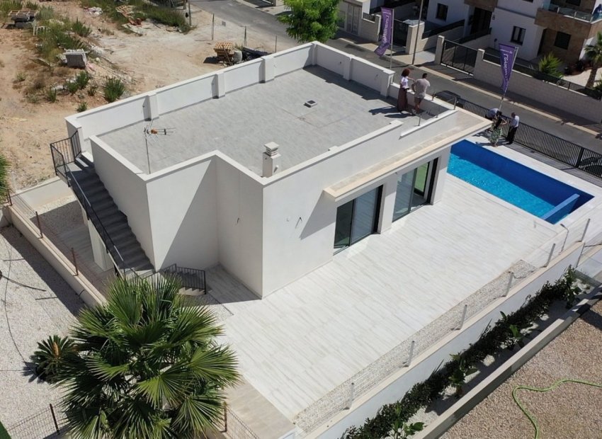 Obra nueva - Independiente / Villa -
Polop - La Alberca