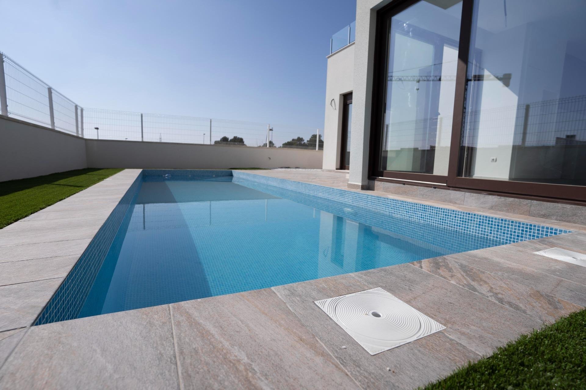 Obra nueva - Independiente / Villa -
Polop - La Alberca