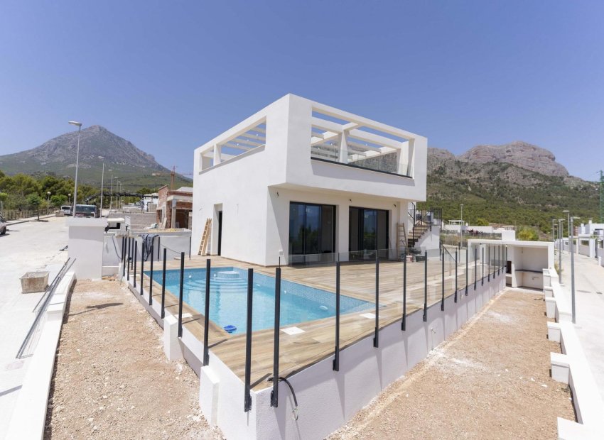 Obra nueva - Independiente / Villa -
Polop - La Alberca