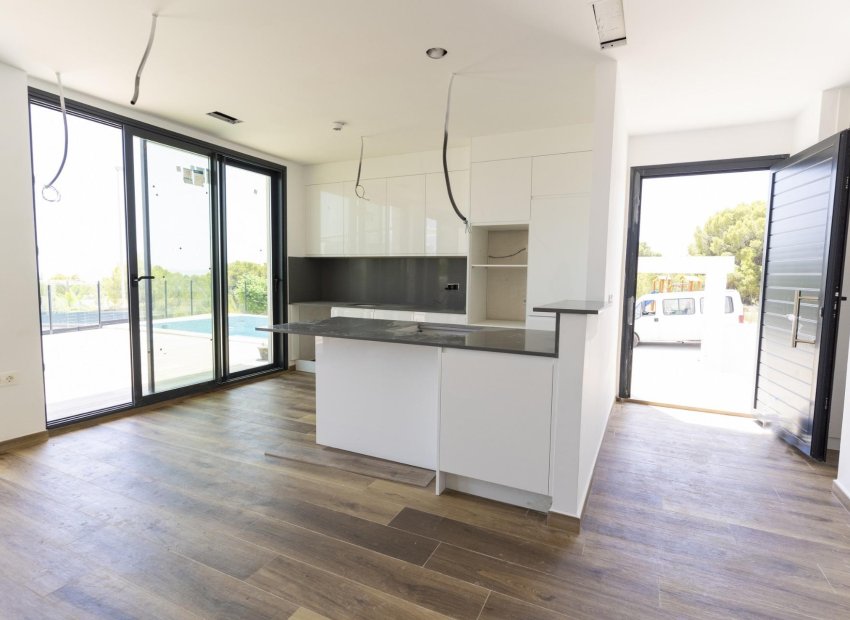 Obra nueva - Independiente / Villa -
Polop - La Alberca