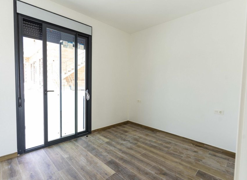 Obra nueva - Independiente / Villa -
Polop - La Alberca