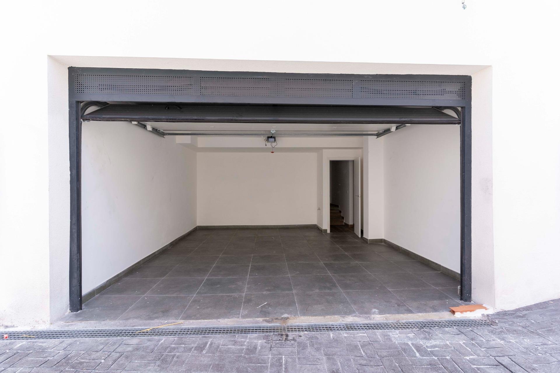 Obra nueva - Independiente / Villa -
Polop - La Alberca