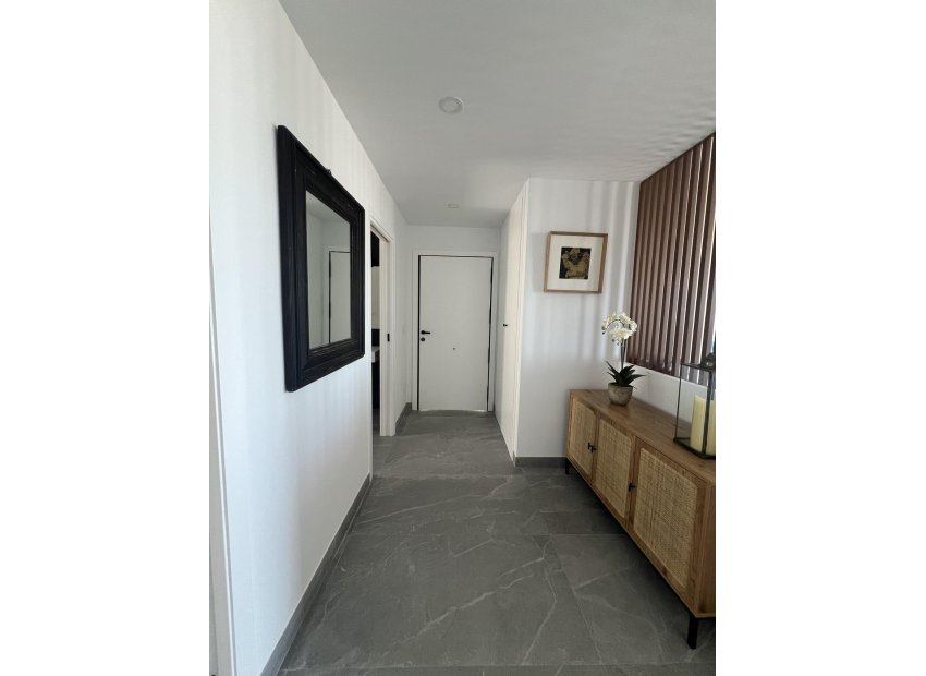 Obra nueva - Independiente / Villa -
Polop - PAU1