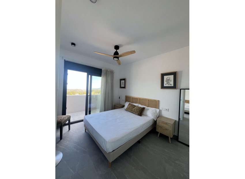 Obra nueva - Independiente / Villa -
Polop - PAU1