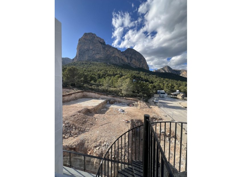 Obra nueva - Independiente / Villa -
Polop - PAU1