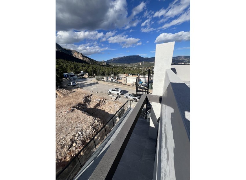 Obra nueva - Independiente / Villa -
Polop - PAU1