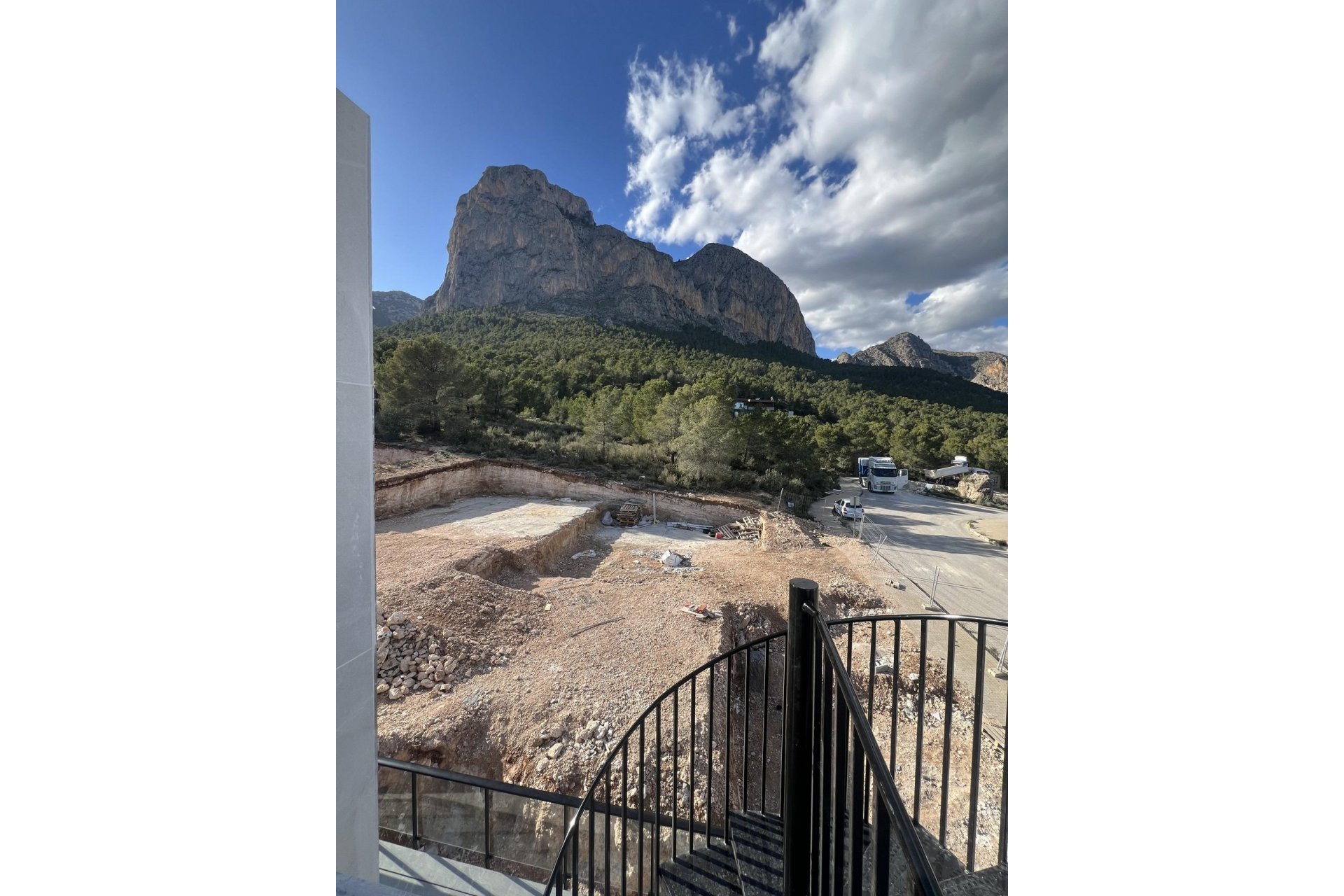 Obra nueva - Independiente / Villa -
Polop - PAU1