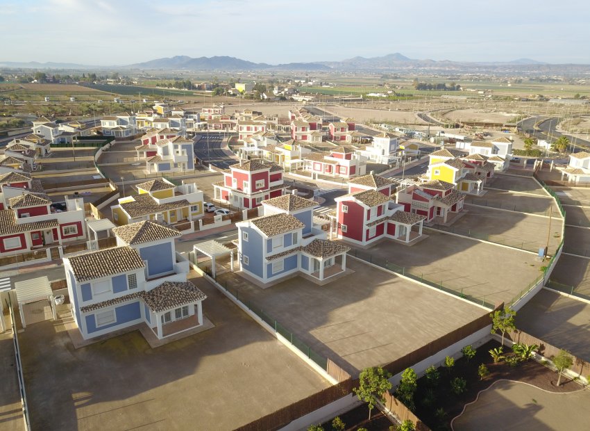 Obra nueva - Independiente / Villa -
Purias