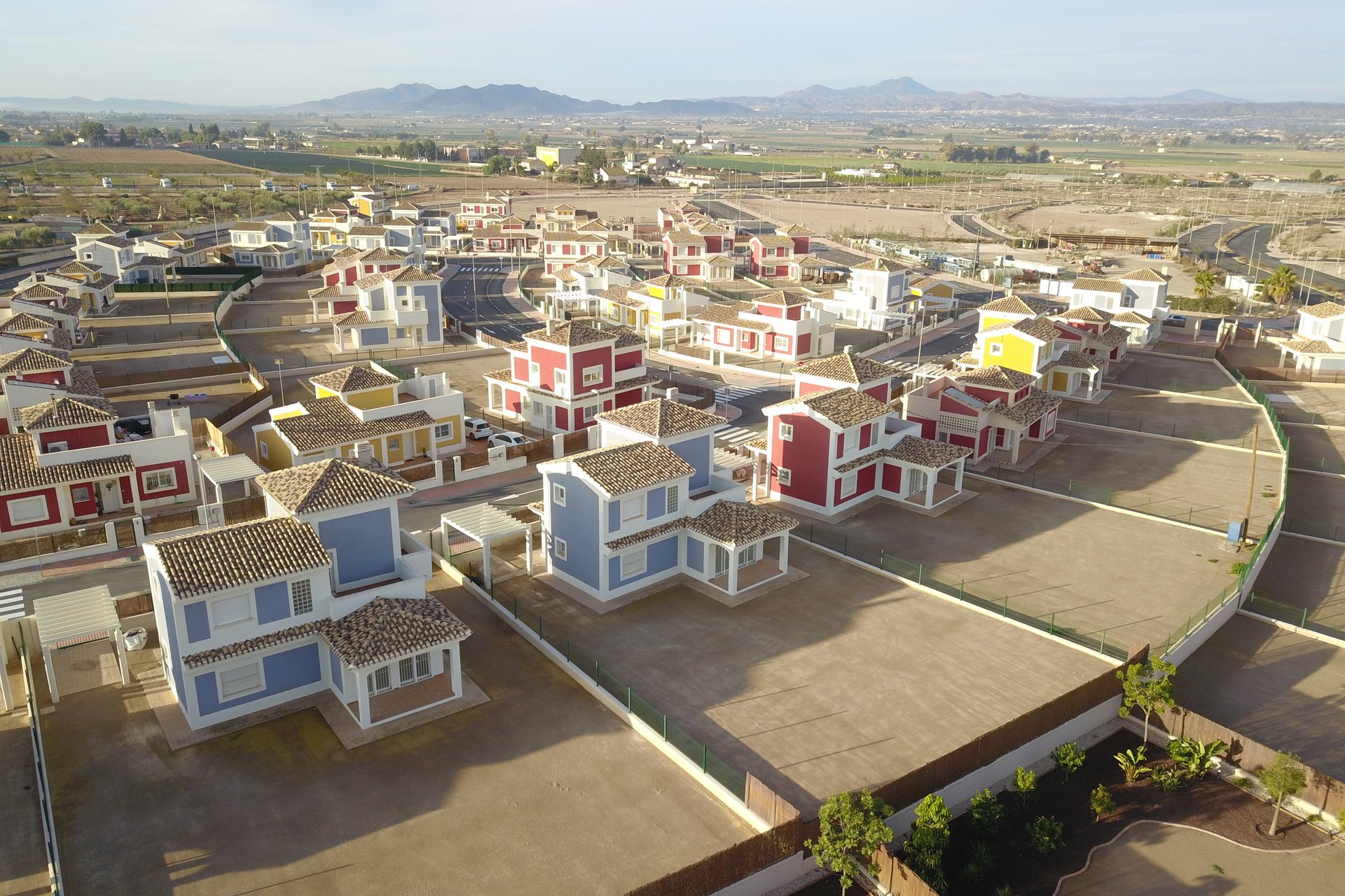 Obra nueva - Independiente / Villa -
Purias
