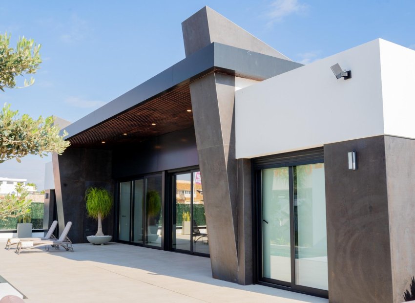 Obra nueva - Independiente / Villa -
Rojales - Ciudad Quesada
