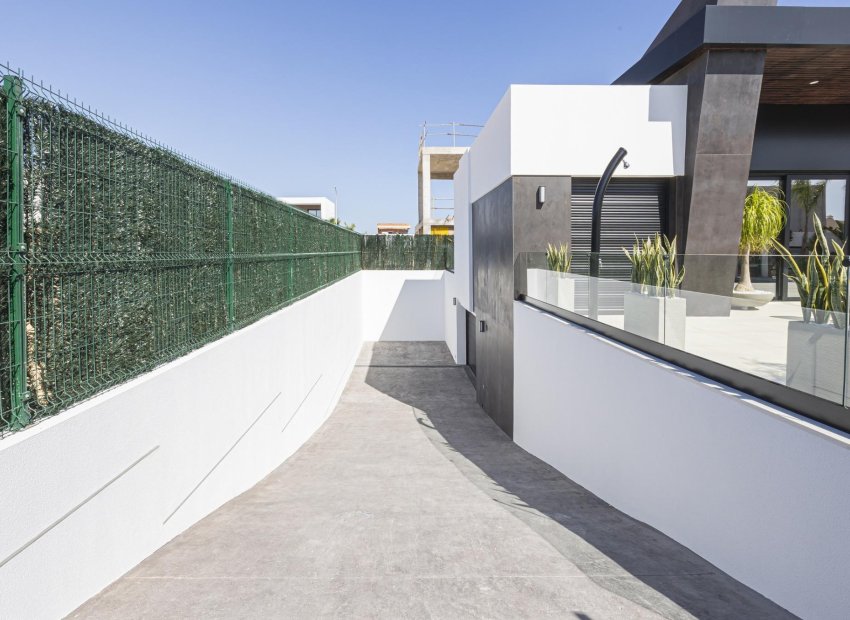 Obra nueva - Independiente / Villa -
Rojales - Ciudad Quesada
