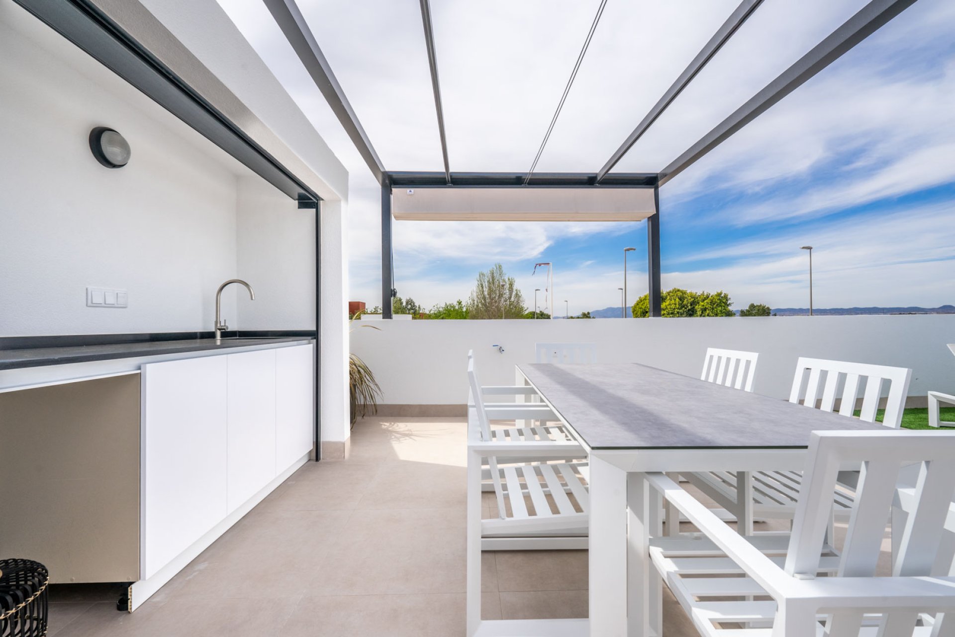 Obra nueva - Independiente / Villa -
Roldán