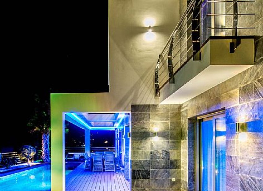 Obra nueva - Independiente / Villa -
San Bernardo