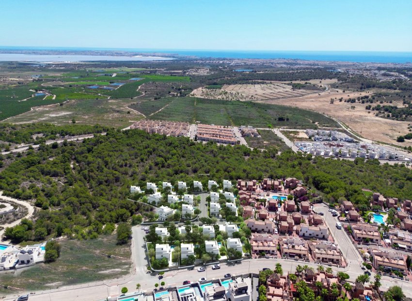 Obra nueva - Independiente / Villa -
San Miguel de Salinas - Cerro Del Sol