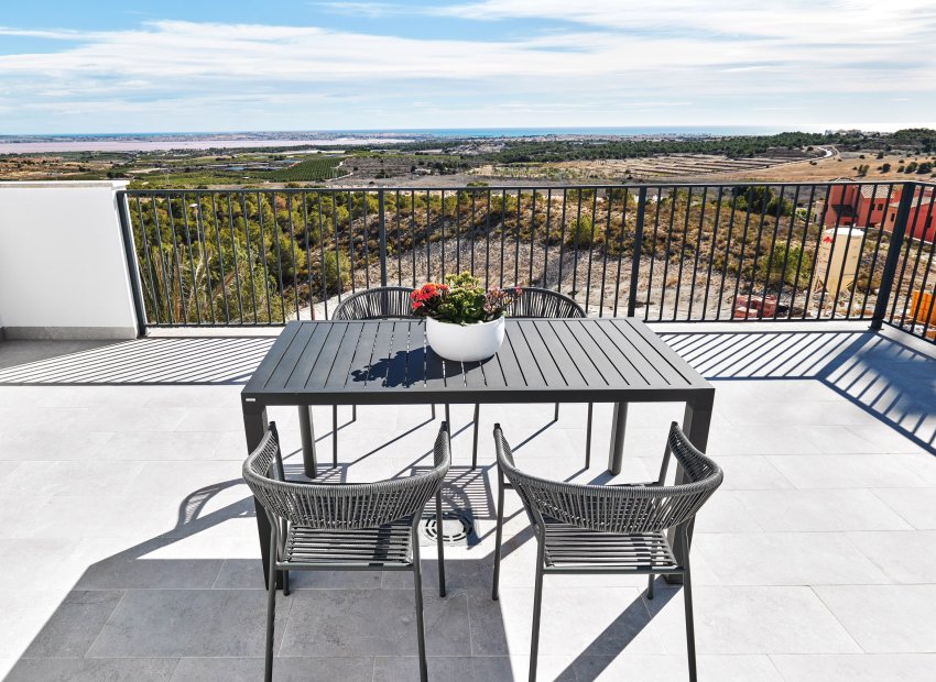 Obra nueva - Independiente / Villa -
San Miguel de Salinas