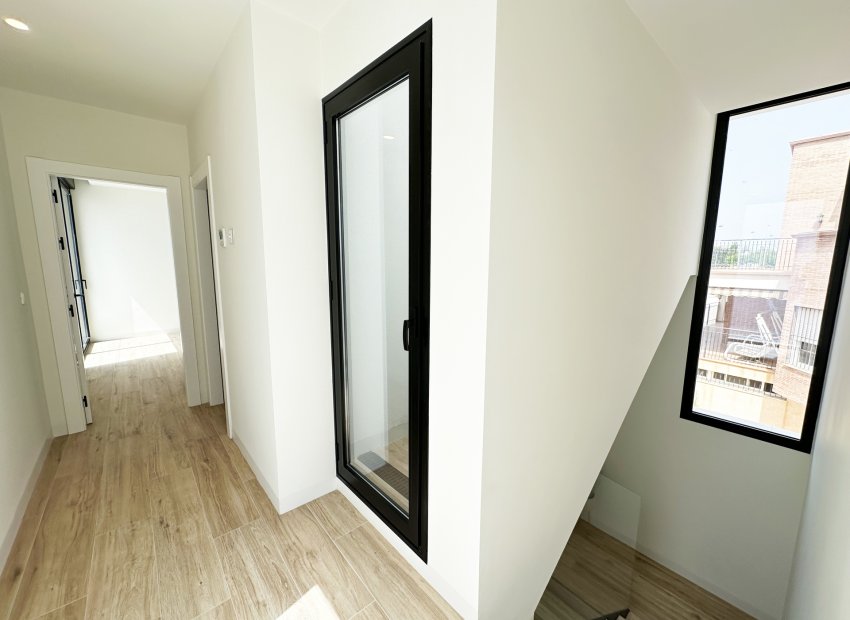 Obra nueva - Independiente / Villa -
Torre de la Horadada