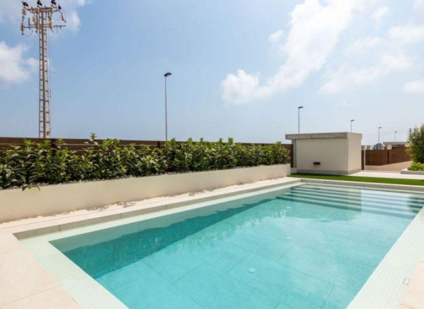Obra nueva - Independiente / Villa -
Torrevieja - Los Altos