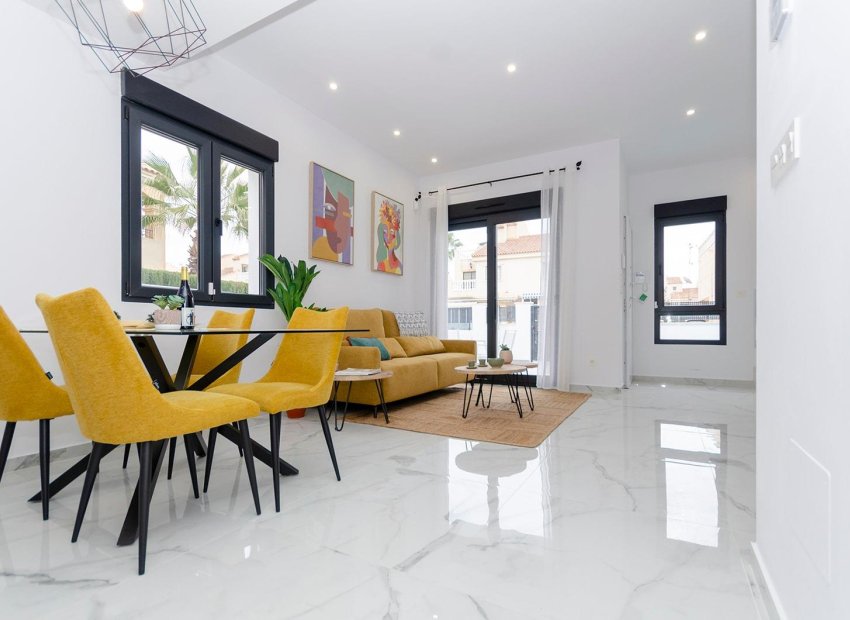 Obra nueva - Independiente / Villa -
Torrevieja - Torretas