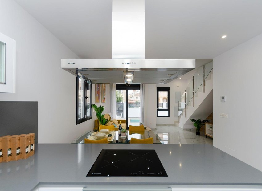 Obra nueva - Independiente / Villa -
Torrevieja - Torretas