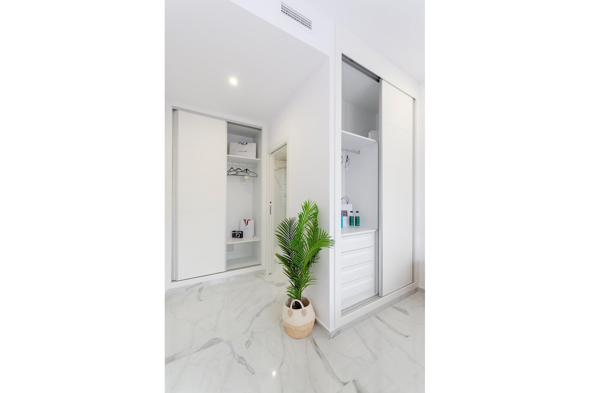 Obra nueva - Independiente / Villa -
Torrevieja - Torretas