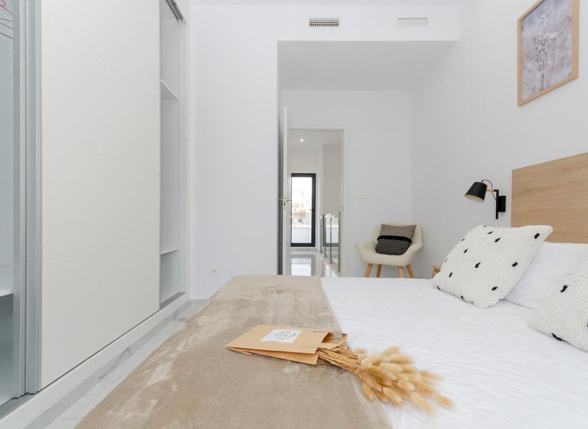 Obra nueva - Independiente / Villa -
Torrevieja - Torretas