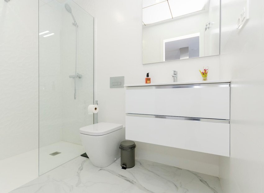 Obra nueva - Independiente / Villa -
Torrevieja - Torretas