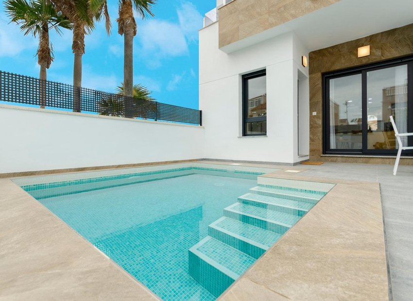 Obra nueva - Independiente / Villa -
Torrevieja - Torretas