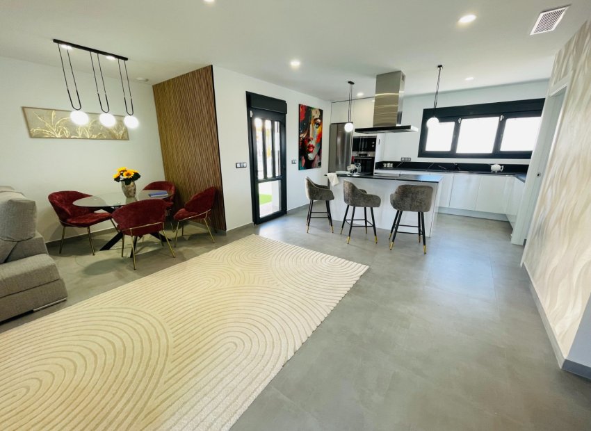 Obra nueva - Independiente / Villa -
Torrevieja