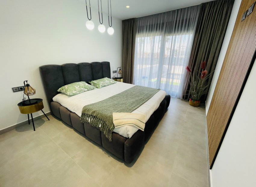 Obra nueva - Independiente / Villa -
Torrevieja