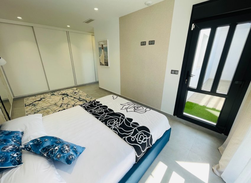 Obra nueva - Independiente / Villa -
Torrevieja