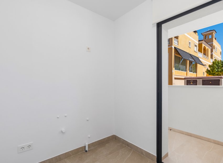 Obra nueva - Piso - Planta baja -
Benijofar