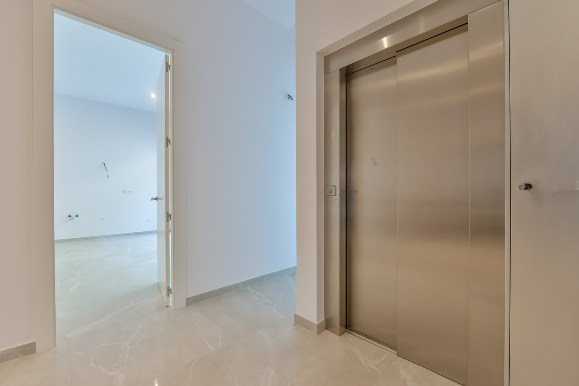 Obra nueva - Villa -
Finestrat