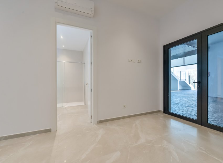 Obra nueva - Villa -
Finestrat