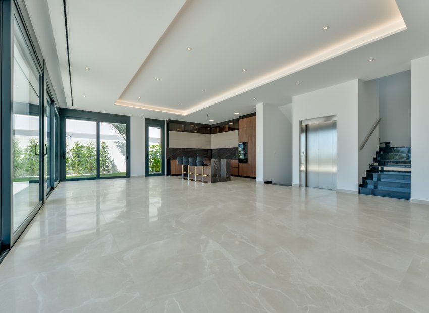 Obra nueva - Villa -
Finestrat