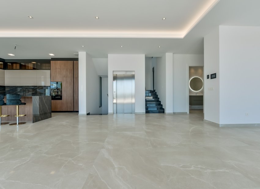 Obra nueva - Villa -
Finestrat