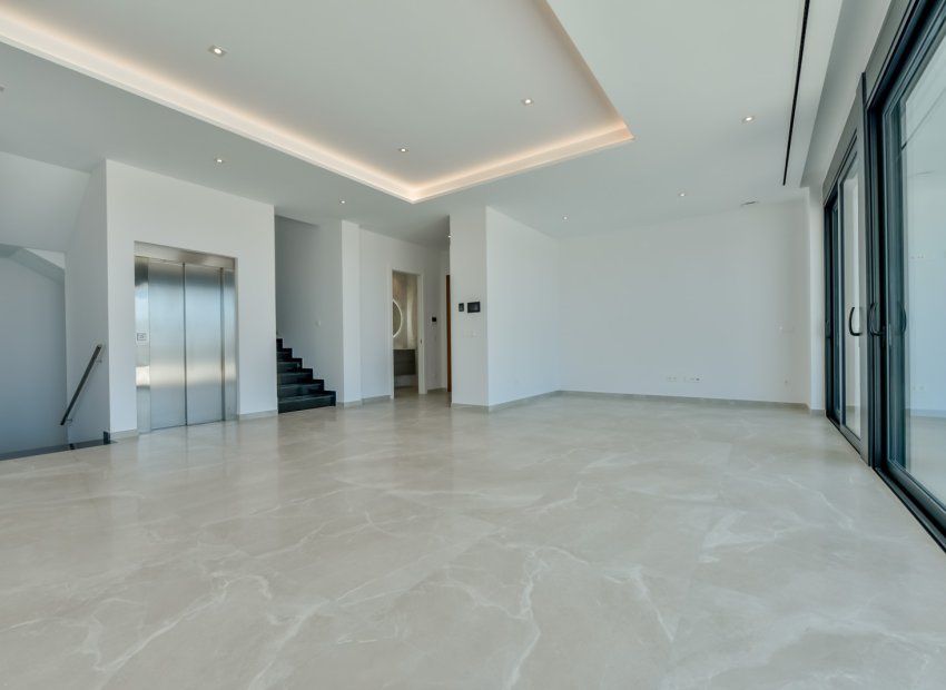 Obra nueva - Villa -
Finestrat