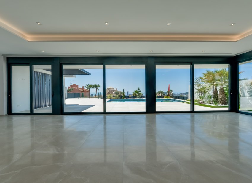 Obra nueva - Villa -
Finestrat
