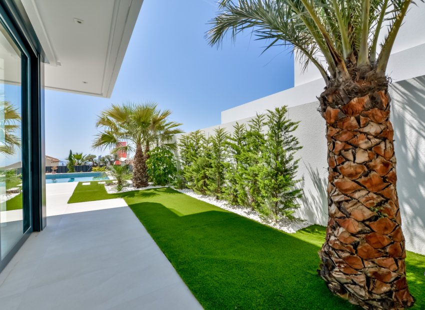 Obra nueva - Villa -
Finestrat